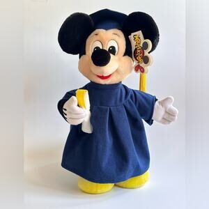 NWT Graduation Mickey Mouse In Full Cap And Gown